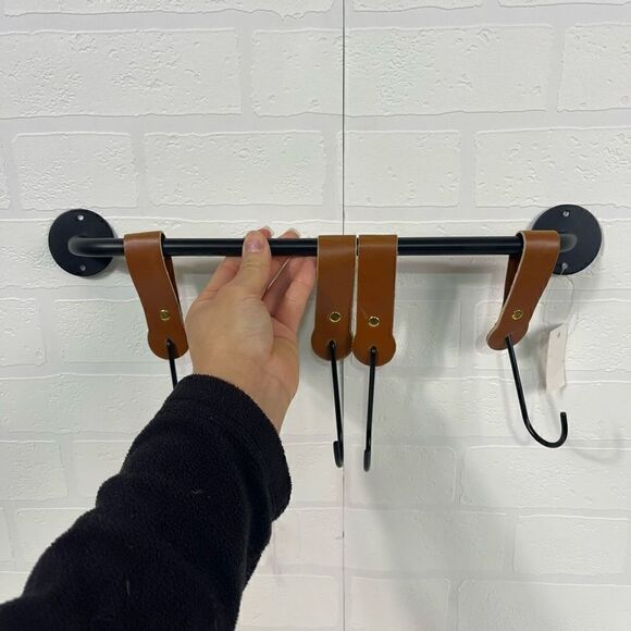 Modern Hanging Hook - Picture 2 of 8